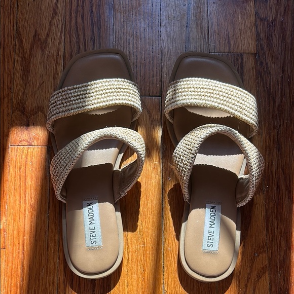 Steve Madden Tan Woven Sandals - Picture 3 of 4